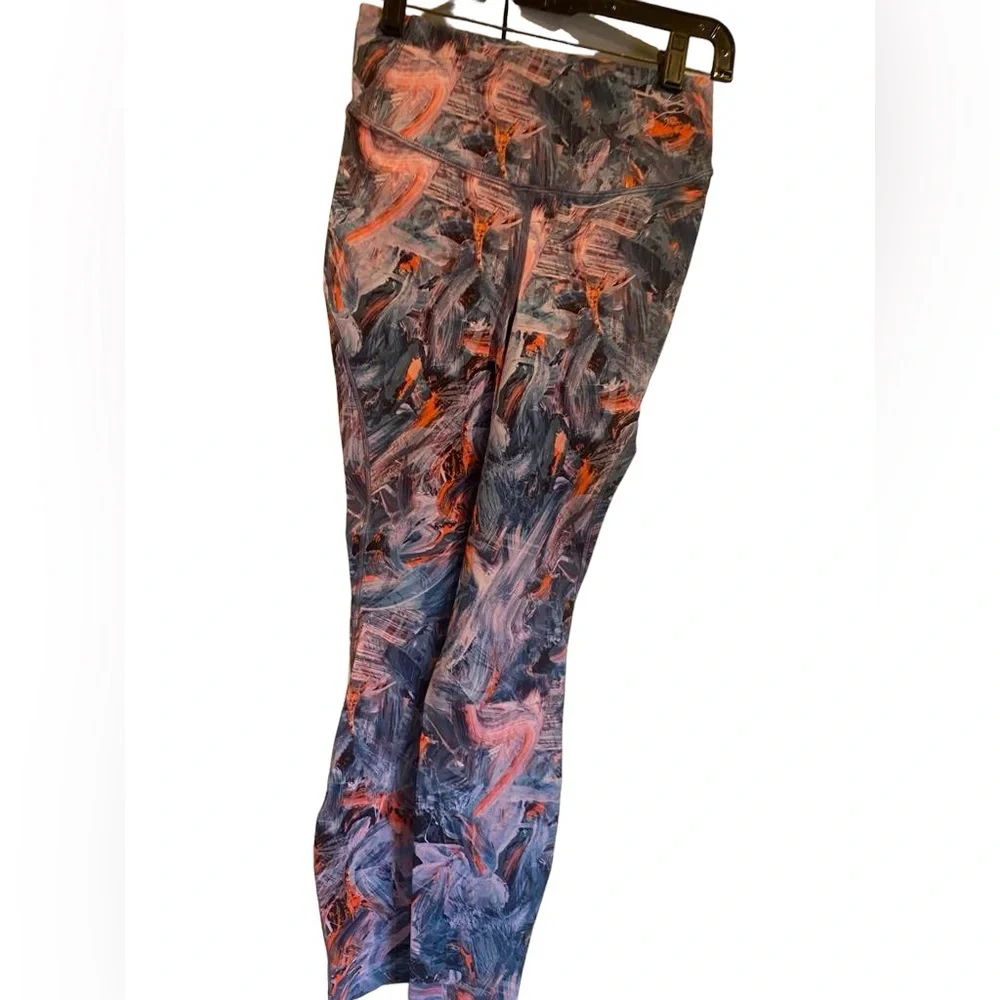 33. NWT Lululemon base pace leggings Size 6